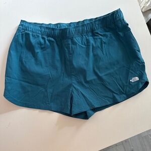 The Northface hiking shorts perfect condition XL